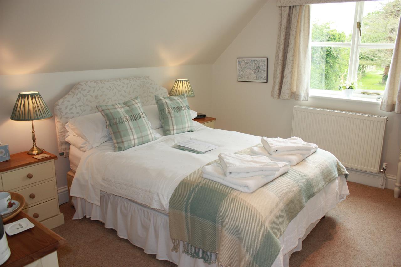Bridge Cottage Bed And Breakfast ปีเตอร์โบโรห์ ภายนอก รูปภาพ